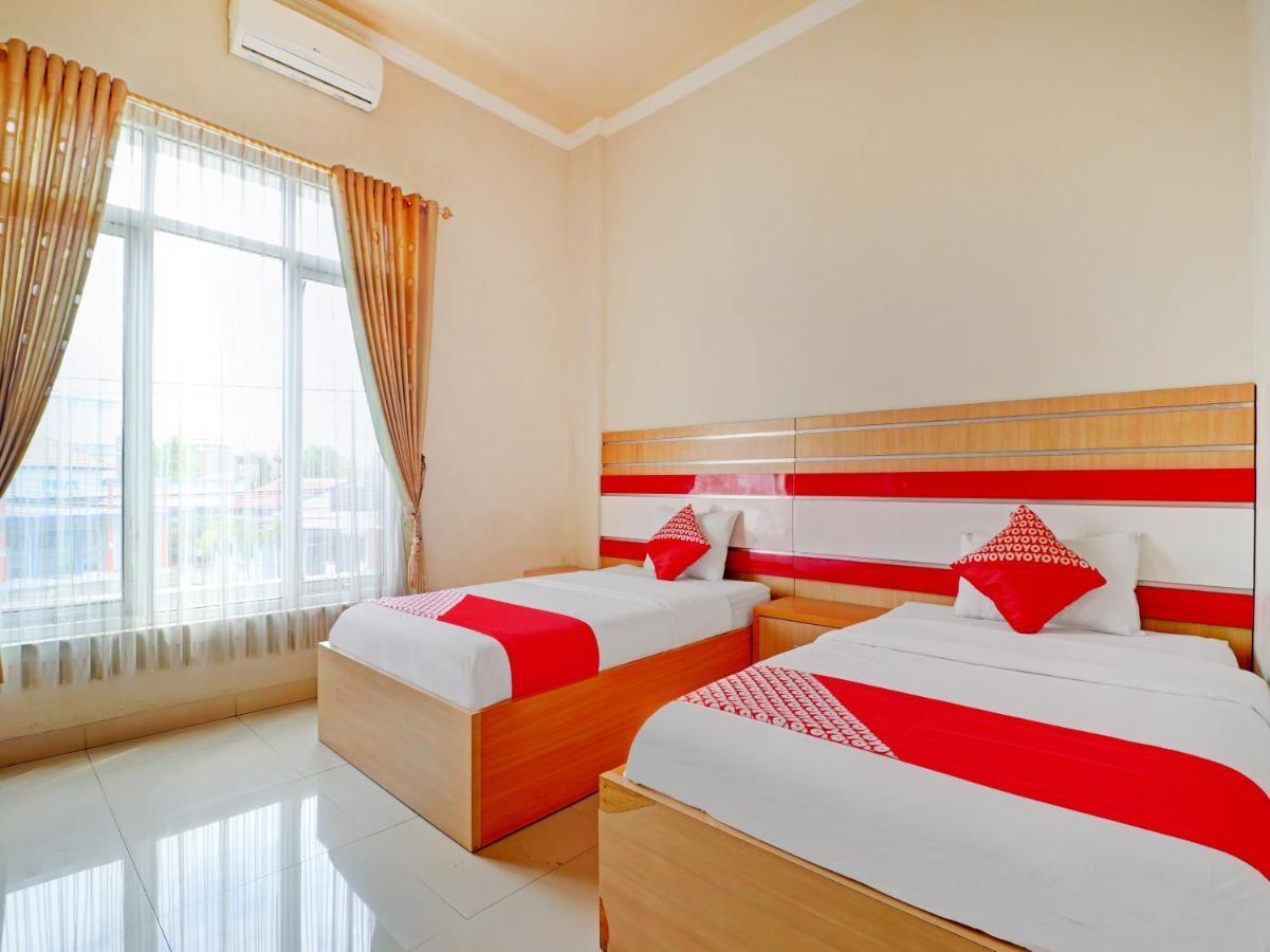 Oyo 90347 Hotel Srikandi Syariah Tasikmalaya Buitenkant foto
