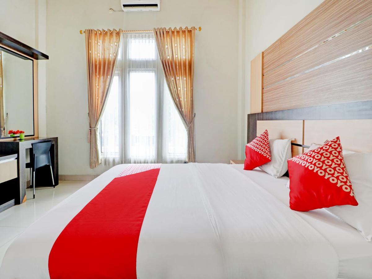 Oyo 90347 Hotel Srikandi Syariah Tasikmalaya Buitenkant foto